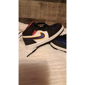 2019 Nike Air Jordan 1 Mid SE RIVALS